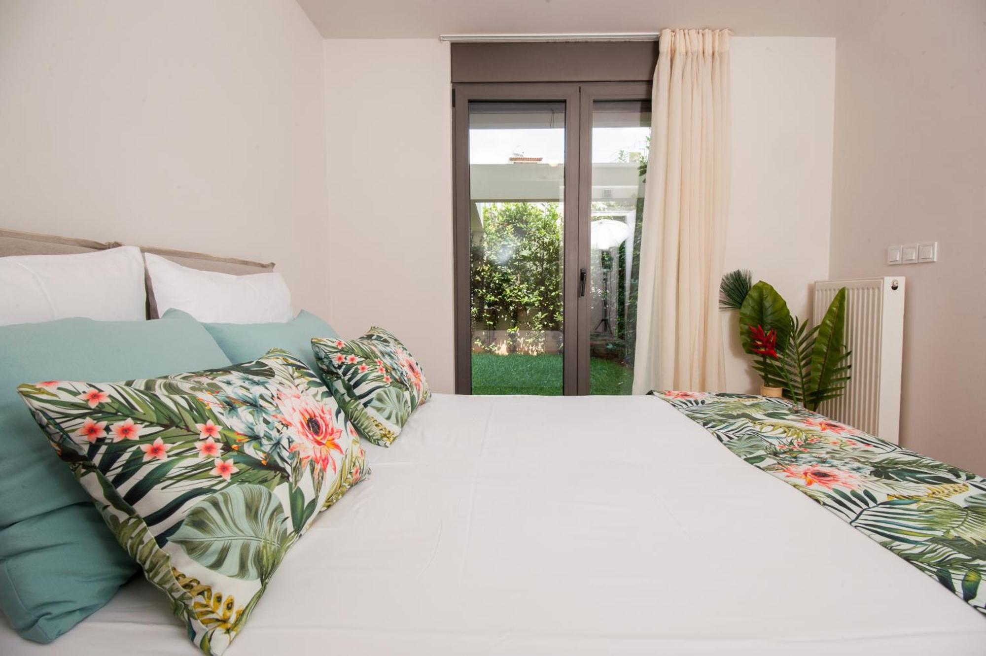 Elaia Luxury Apartments Glyfada Athens Room photo